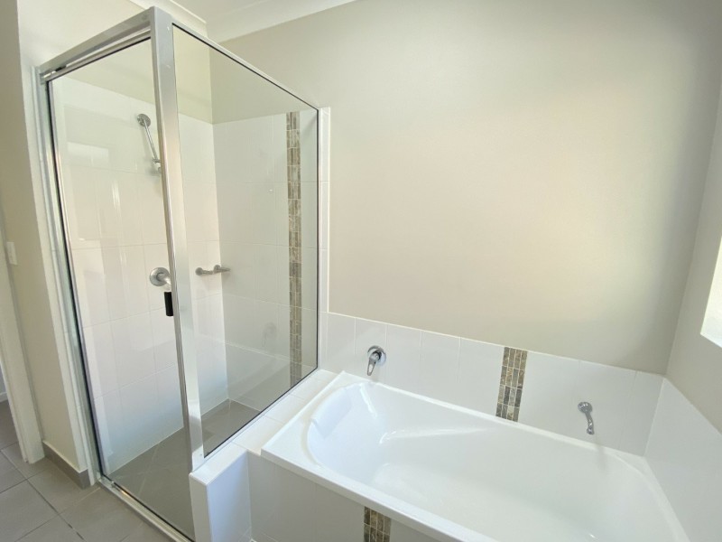 4 Eighth Close, Bowen QLD 4805