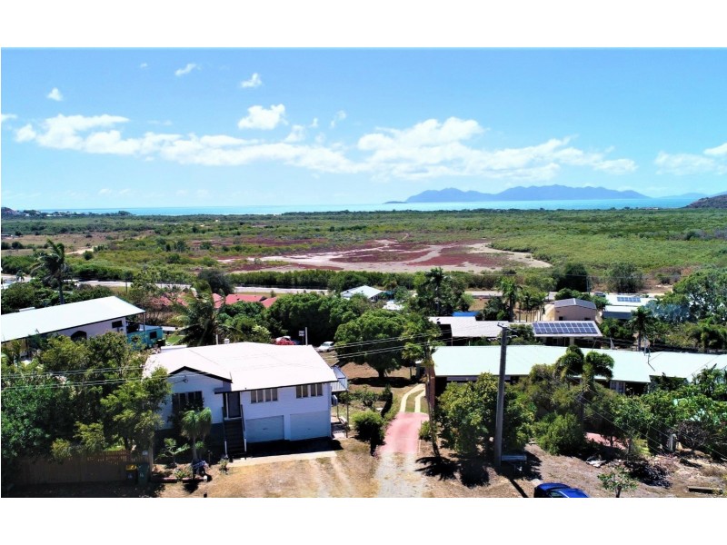 16 Hay Street, Bowen QLD 4805