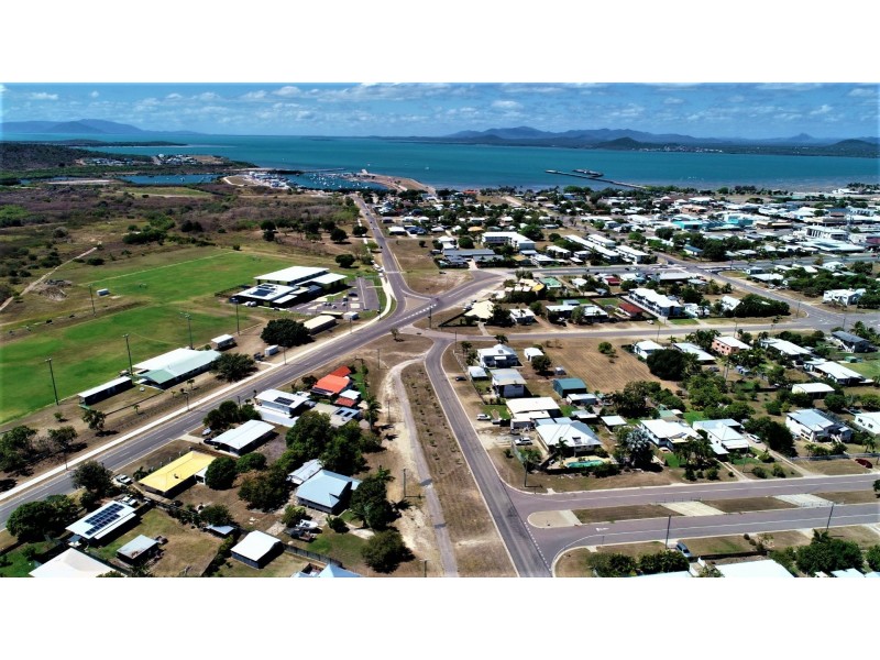 16 Hay Street, Bowen QLD 4805