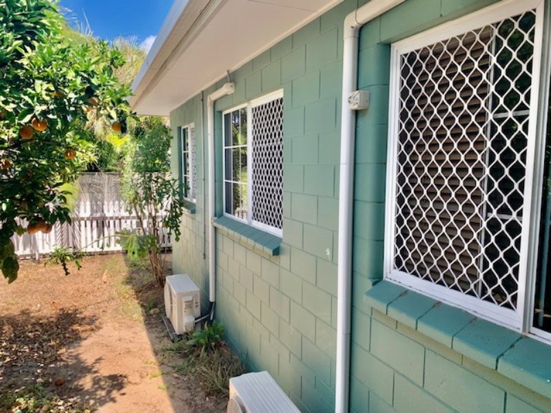 24 Horseshoe Bay Rd, Bowen QLD 4805