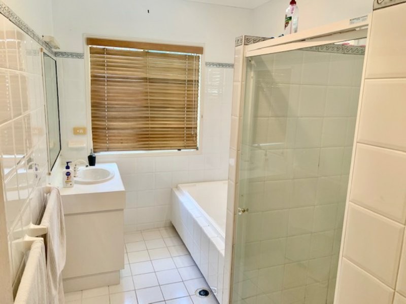 24 Horseshoe Bay Rd, Bowen QLD 4805