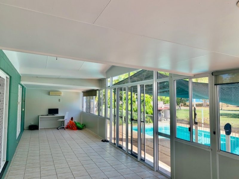 24 Horseshoe Bay Rd, Bowen QLD 4805