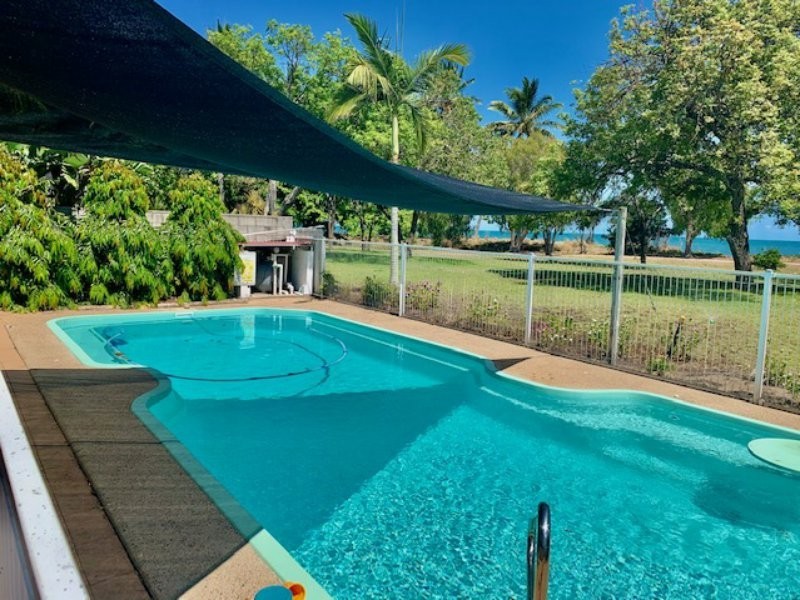 24 Horseshoe Bay Rd, Bowen QLD 4805