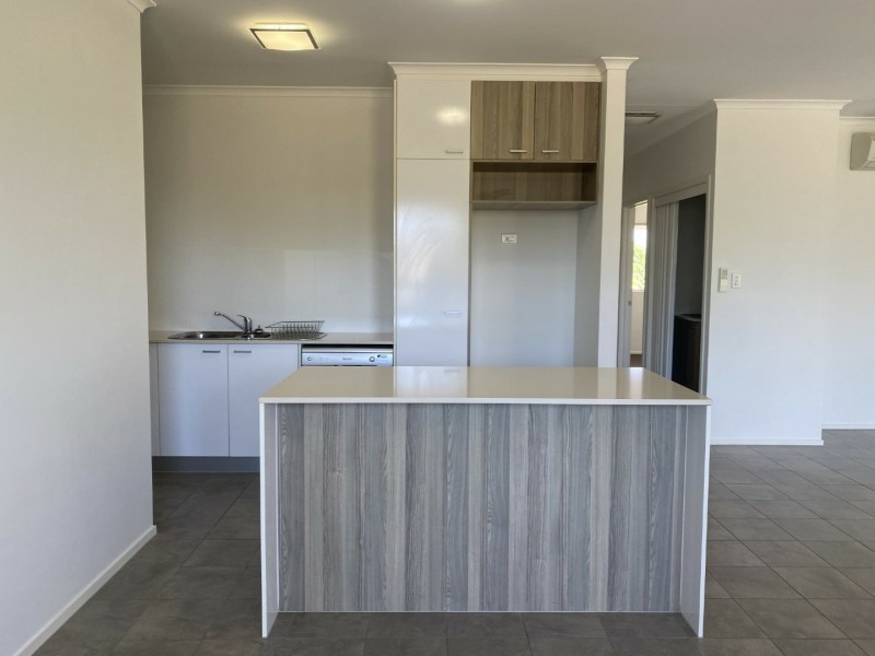 10/10 Williams, Bowen QLD 4805