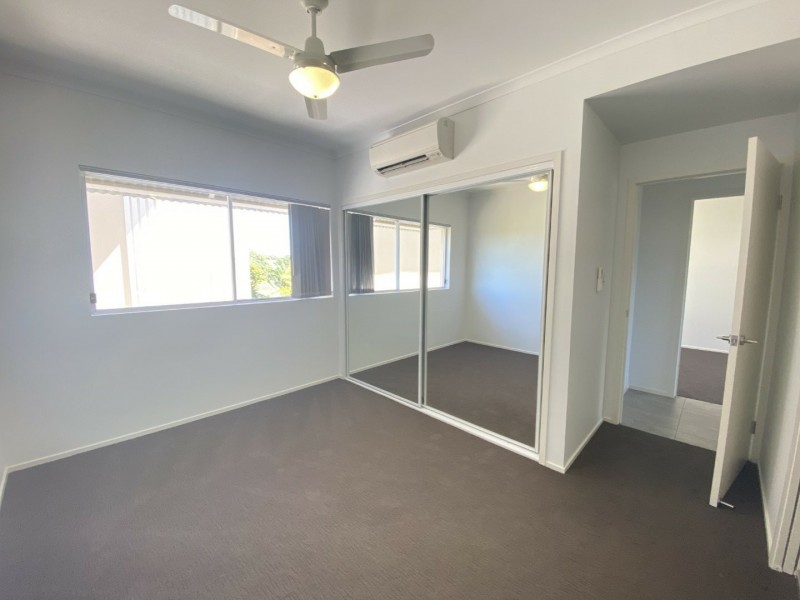 10/10 Williams, Bowen QLD 4805