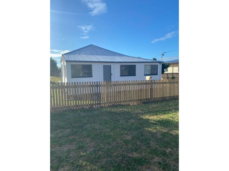 30 Livingstone Street, Bowen QLD 4805