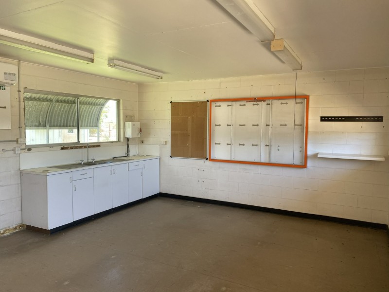 10 Pantall Street, Bowen QLD 4805