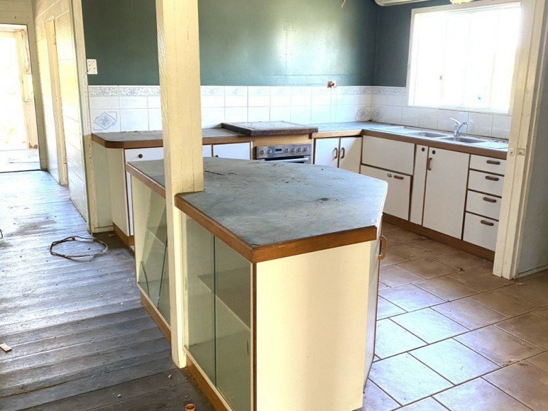 120 Powell Street, Bowen QLD 4805