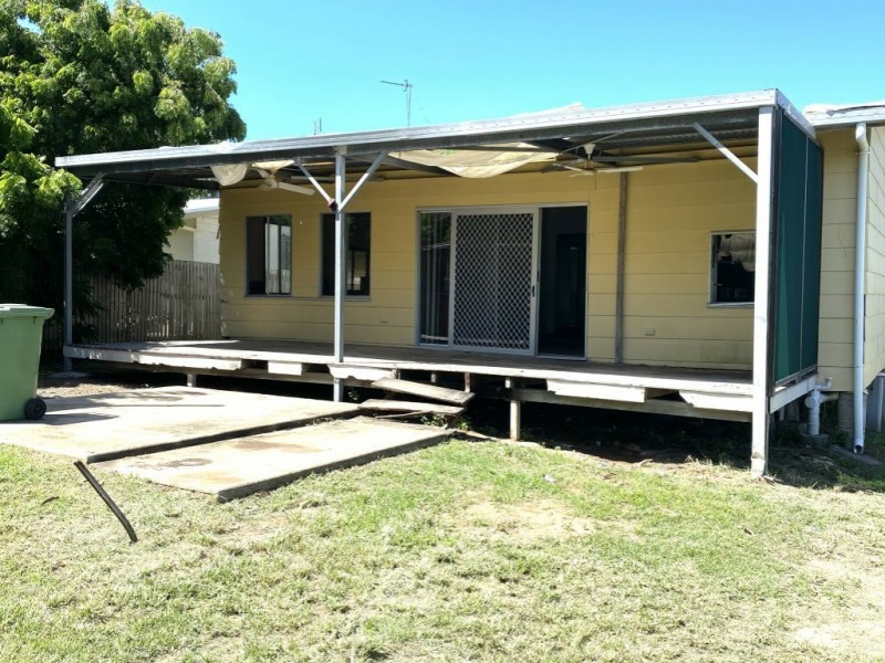 120 Powell Street, Bowen QLD 4805