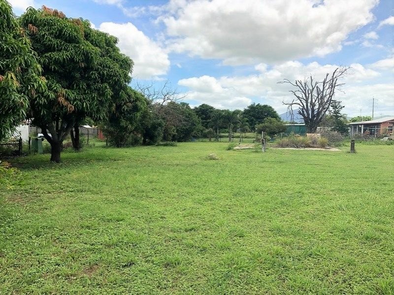 37 Skene Street, Bowen QLD 4805