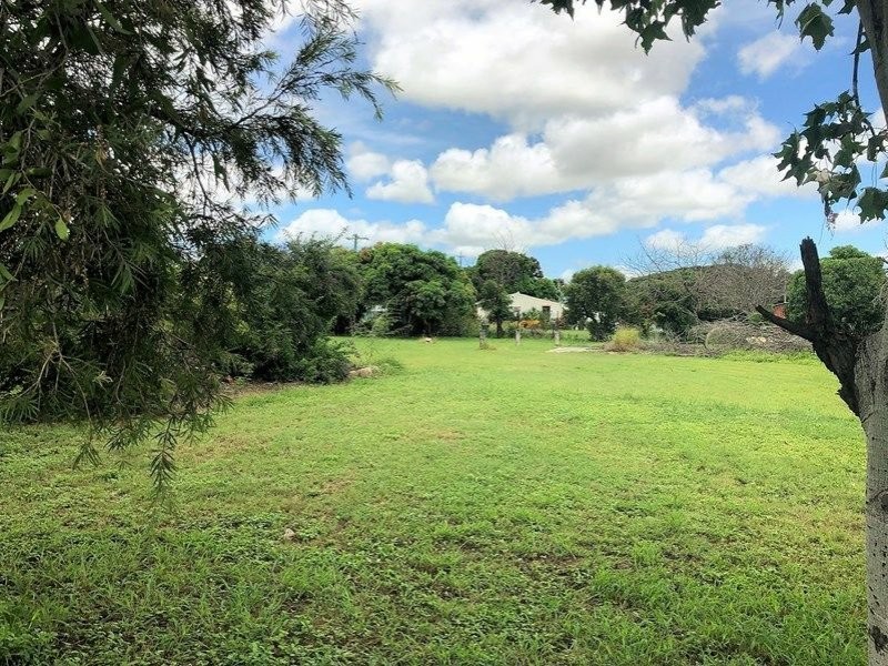 37 Skene Street, Bowen QLD 4805