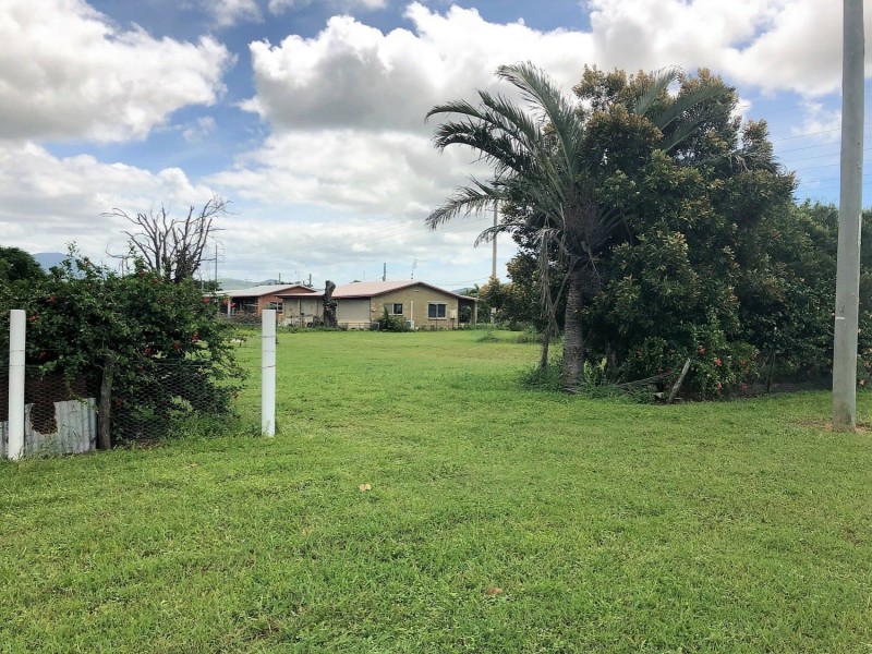 37 Skene Street, Bowen QLD 4805