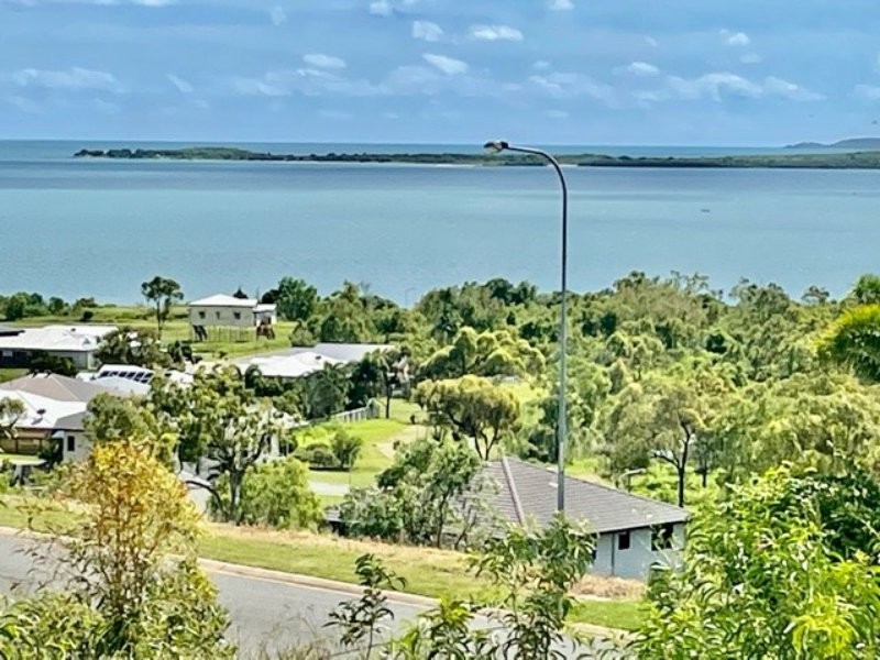 9 Grandview Tce, Bowen QLD 4805