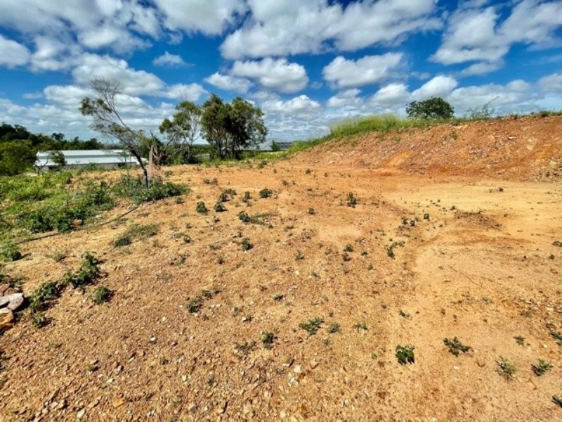 9 Grandview Tce, Bowen QLD 4805