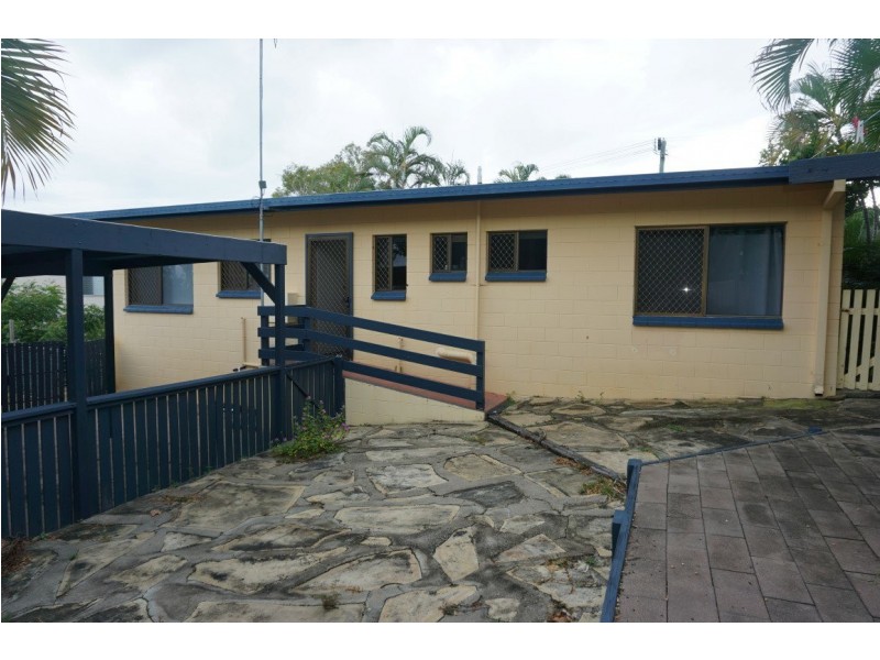 83 Poole Street, Bowen QLD 4805