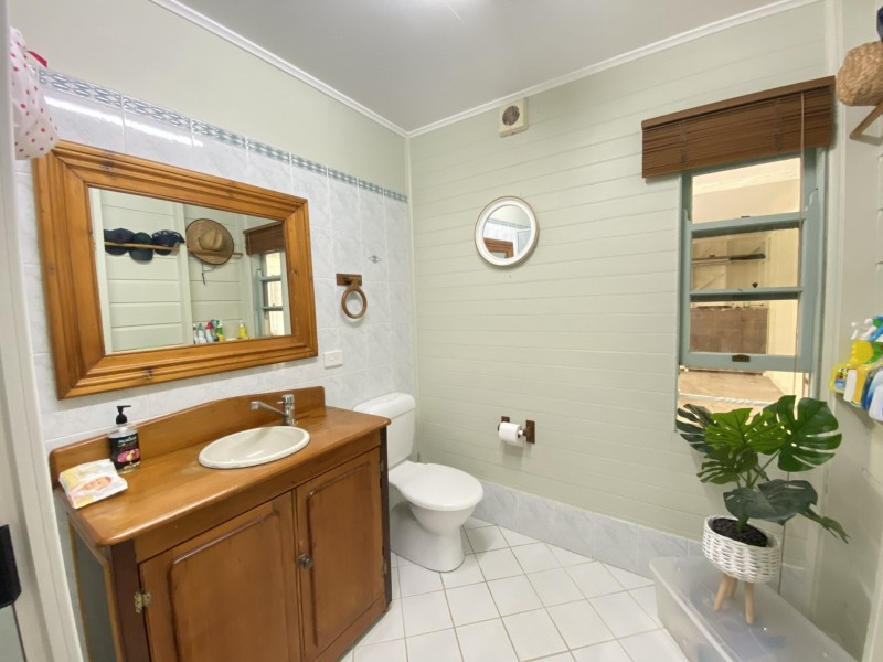2 Dalrympl Street, Bowen QLD 4805