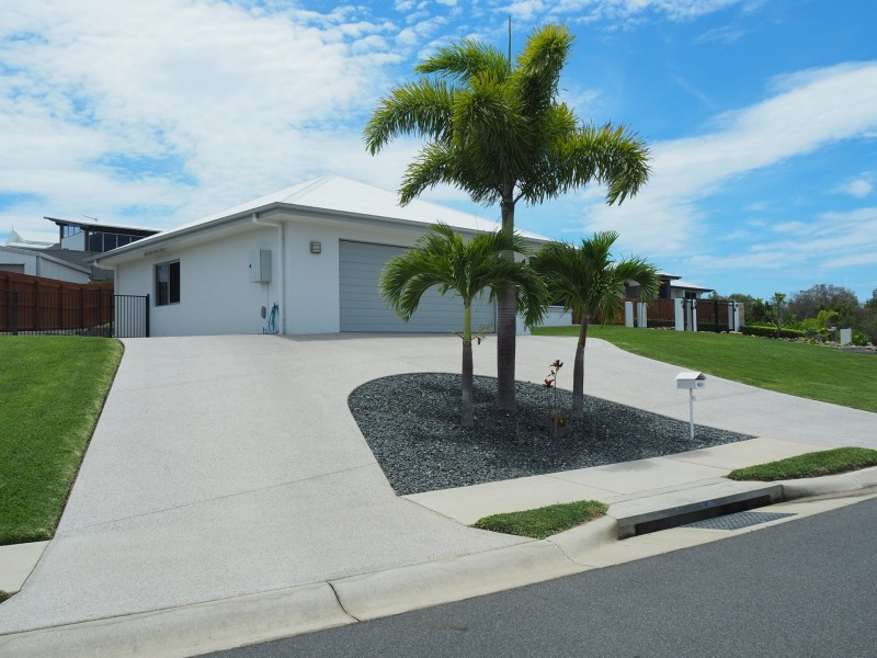 7 Silk Road, Bowen QLD 4805