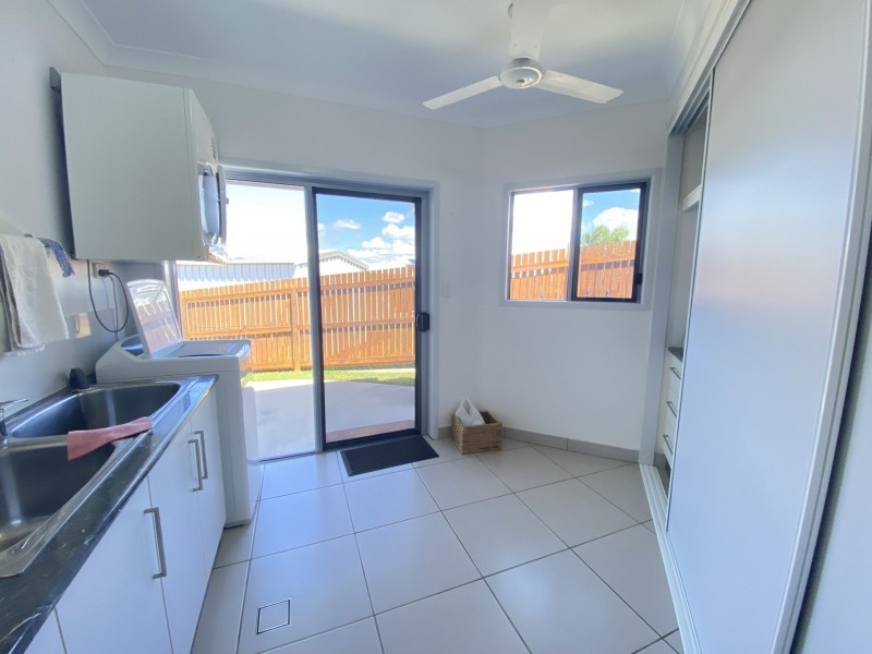 7 Silk Road, Bowen QLD 4805