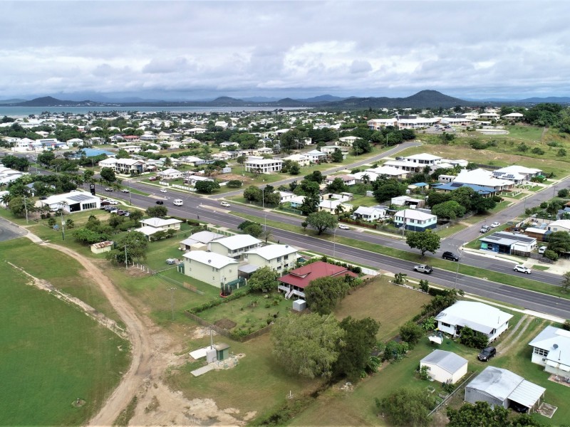 112 Herbert Street, Bowen QLD 4805