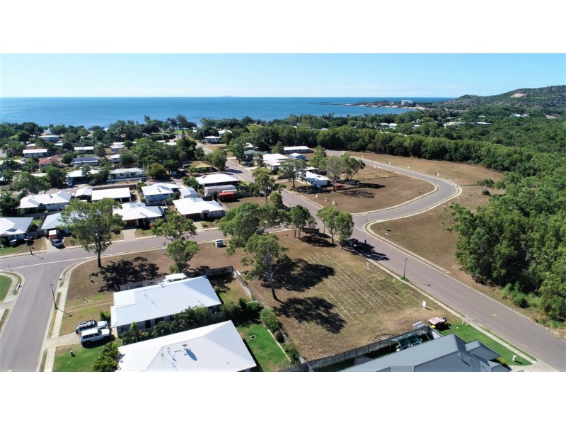 9 Crofton Street, Bowen QLD 4805