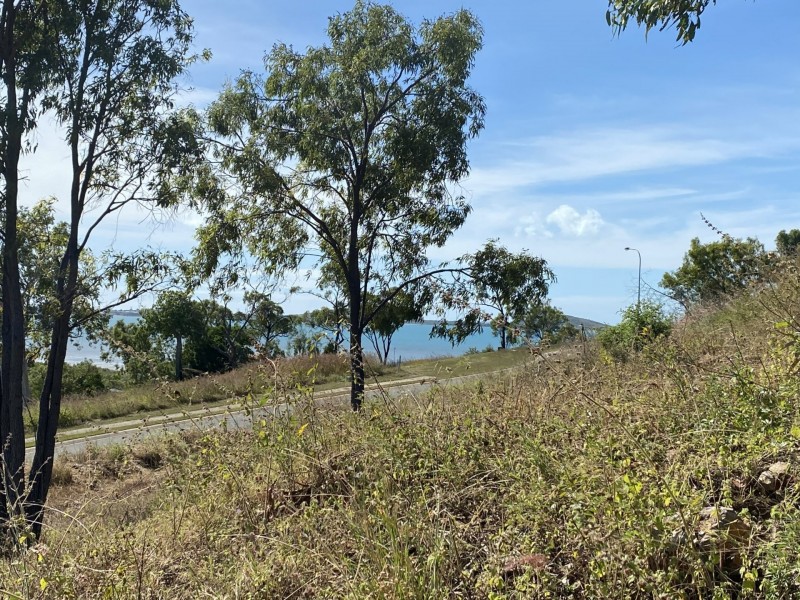 20 Seacove Crescent, Bowen QLD 4805