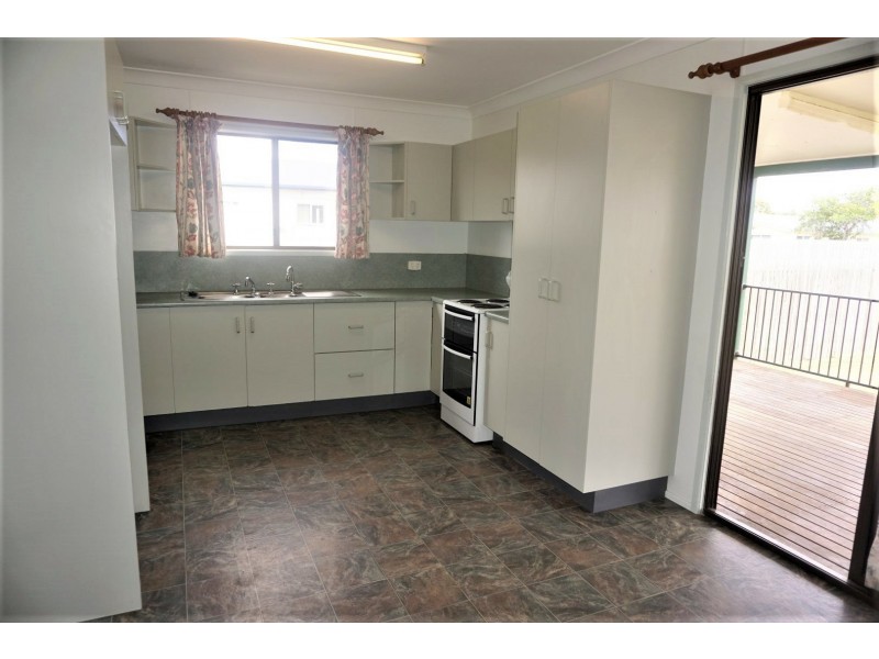 31 Emmerson Drive, Bowen QLD 4805
