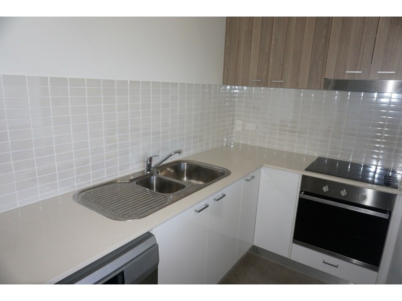 11/10 William Street, Bowen QLD 4805