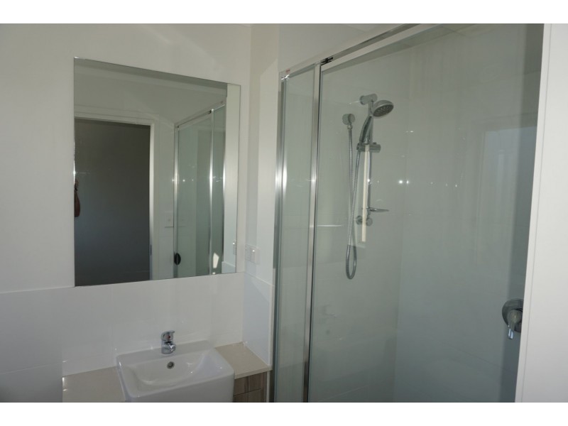 11/10 William Street, Bowen QLD 4805