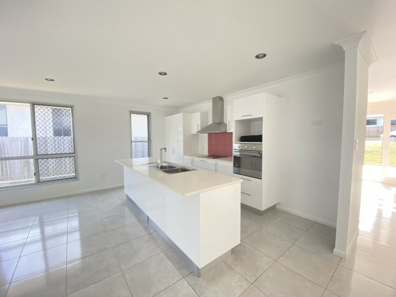 10 Fairway Drive, Bowen QLD 4805