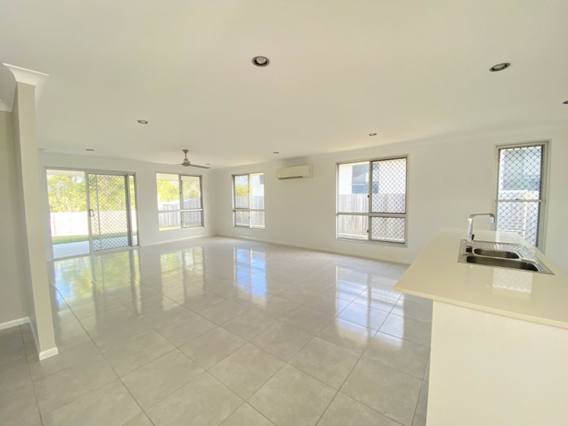 10 Fairway Drive, Bowen QLD 4805