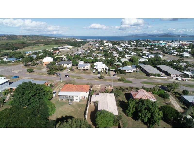 4A Kennedy Street, Bowen QLD 4805