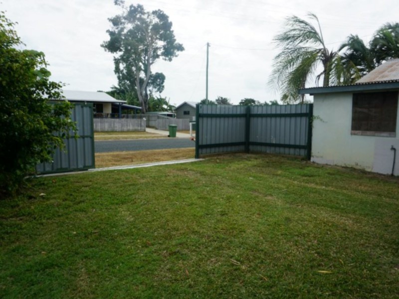 20 Gilbert Street, Bowen QLD 4805