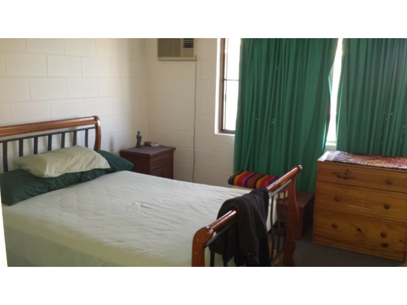 Unit 1/2A Powell Street, Bowen QLD 4805