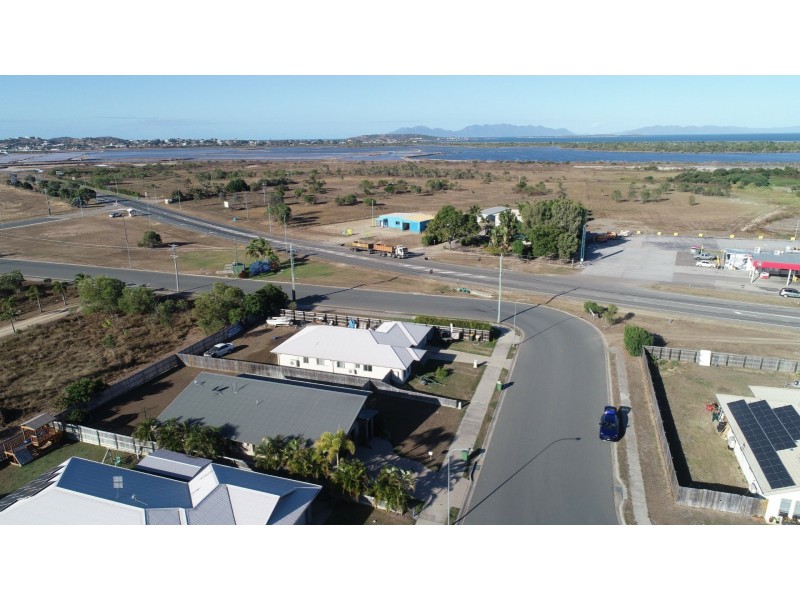 4 Banks Drive, Bowen QLD 4805