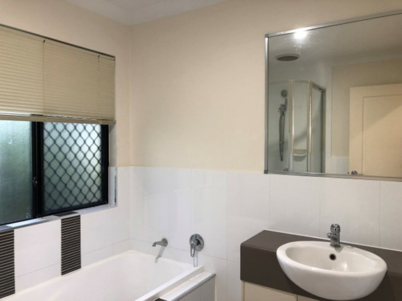 4 Banks Drive, Bowen QLD 4805