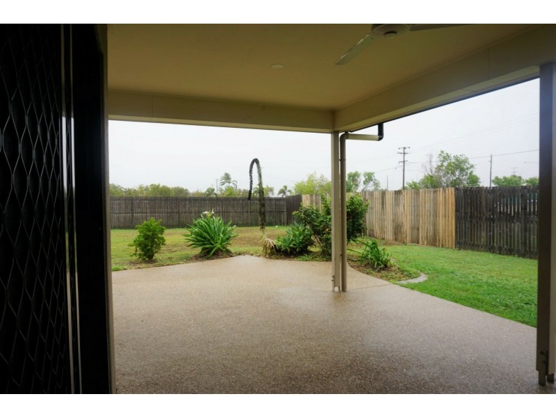 4 Banks Drive, Bowen QLD 4805