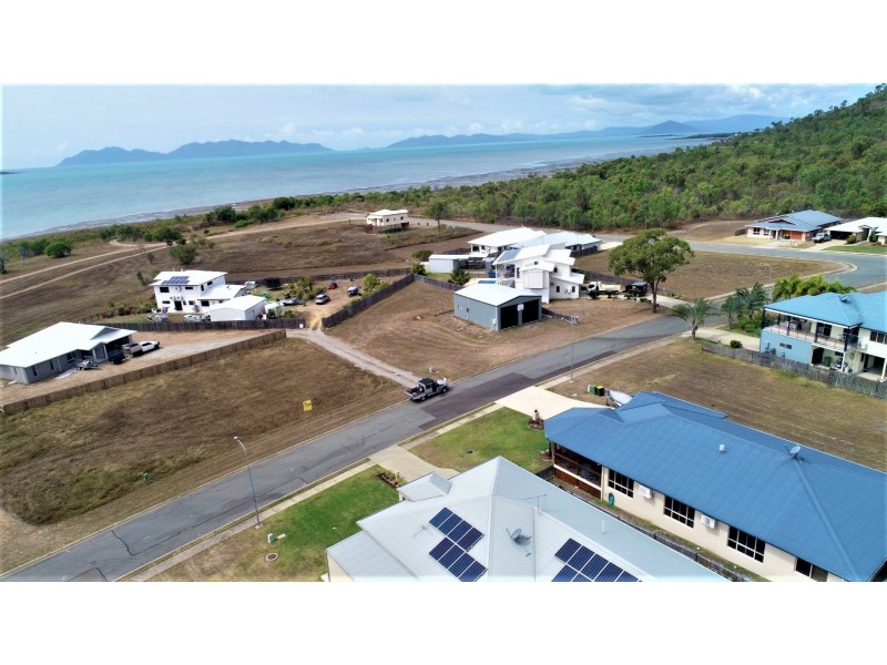 8 Bayside Court, Bowen QLD 4805