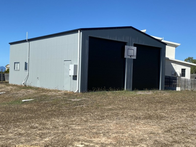 8 Bayside Court, Bowen QLD 4805