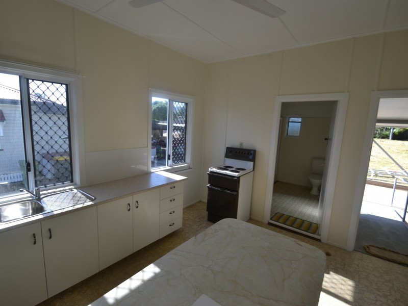 35 Livingstone Street, Bowen QLD 4805