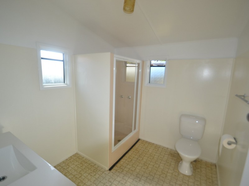 35 Livingstone Street, Bowen QLD 4805