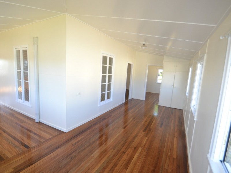 35 Livingstone Street, Bowen QLD 4805