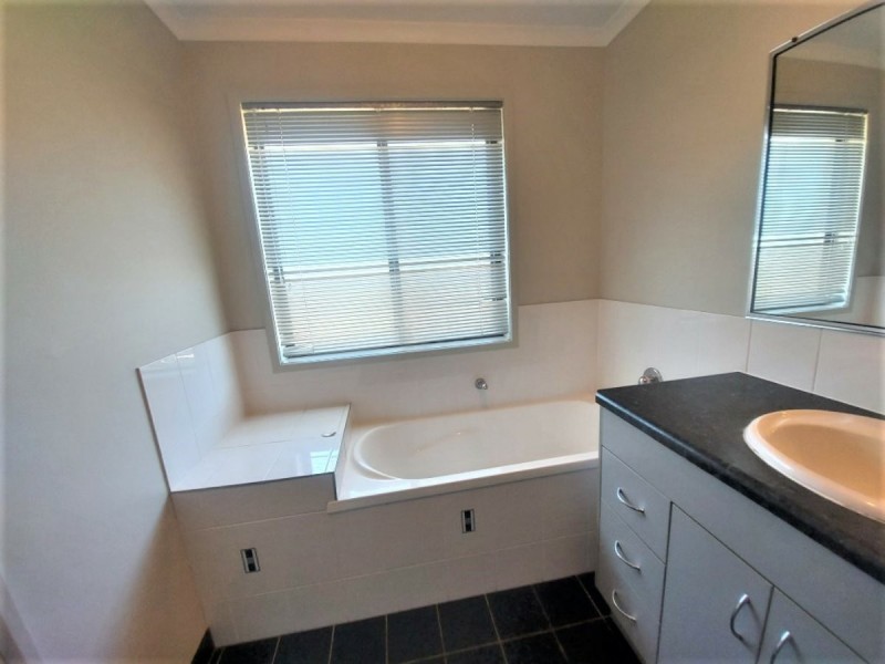 16 Catalina Court, Bowen QLD 4805