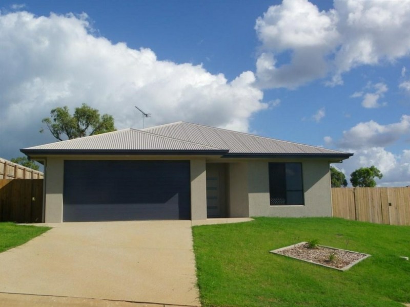 2 Seacove Crescent, Bowen QLD 4805