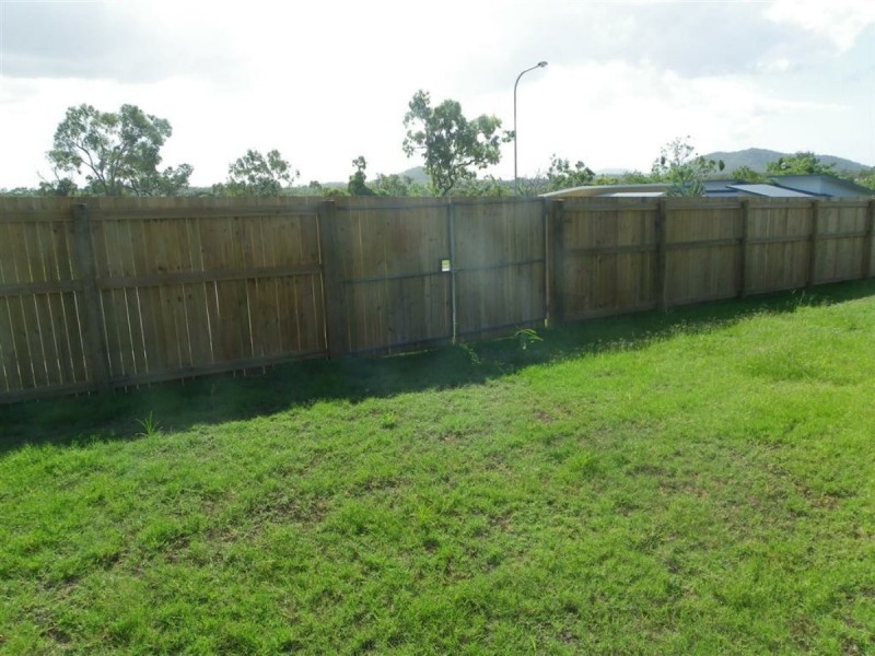 2 Seacove Crescent, Bowen QLD 4805