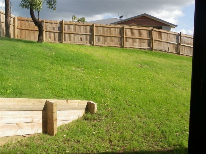 2 Seacove Crescent, Bowen QLD 4805