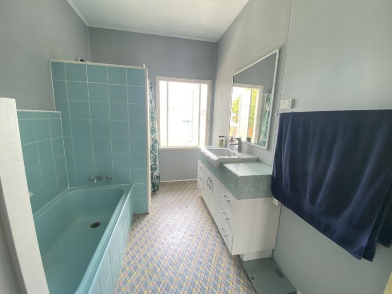 112 Hillview Road, Bowen QLD 4805