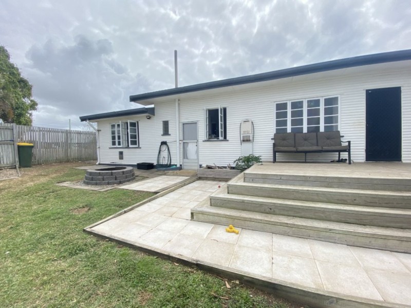 112 Hillview Road, Bowen QLD 4805