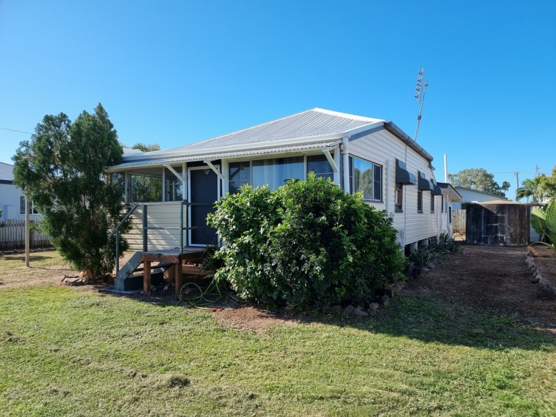 52 Pitcain Avenue, Bowen QLD 4805