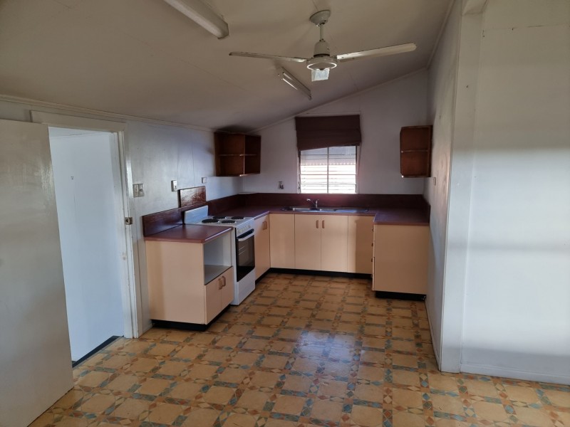 52 Pitcain Avenue, Bowen QLD 4805