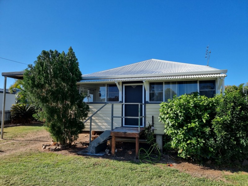 52 Pitcain Avenue, Bowen QLD 4805